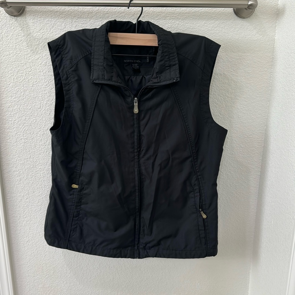 North end black vest